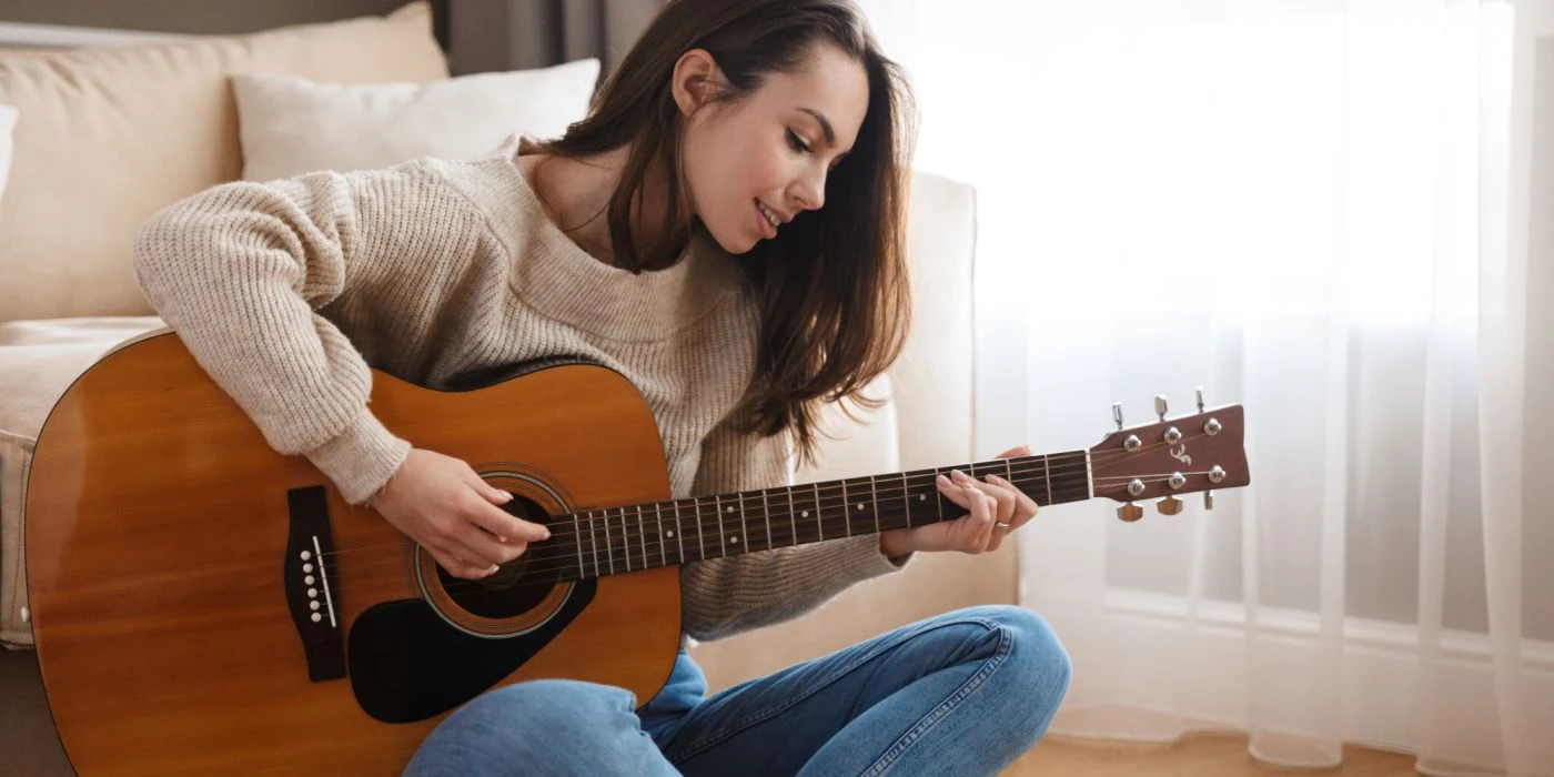 Bästa gitarren för nybörjare 2024